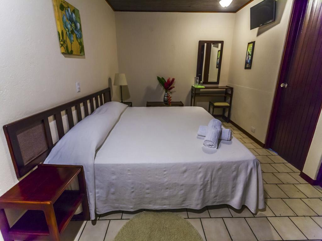 Hotel Maribu Caribe Puerto Limon Exterior photo
