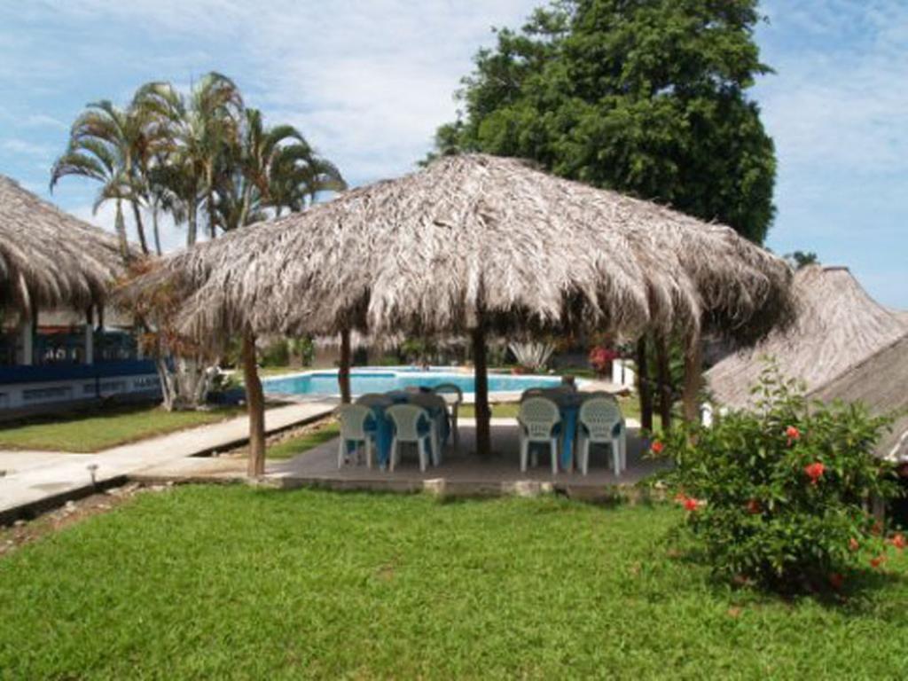 Hotel Maribu Caribe Puerto Limon Exterior photo