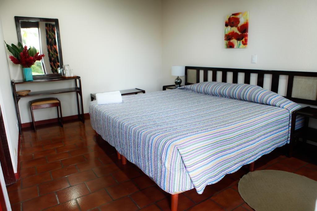 Hotel Maribu Caribe Puerto Limon Exterior photo